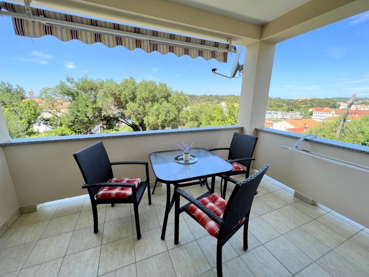 Miramar Apartments Banjol Buitenkant foto