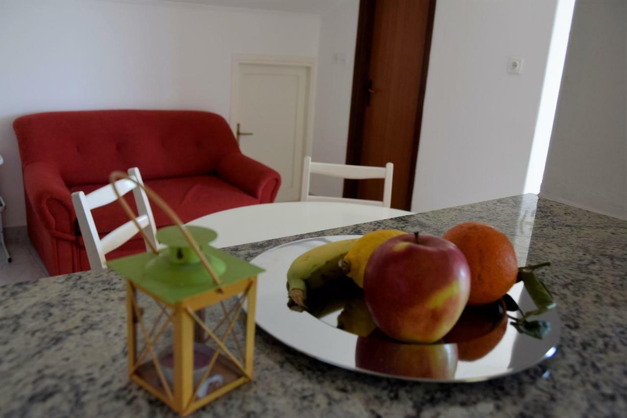 Miramar Apartments Banjol Buitenkant foto