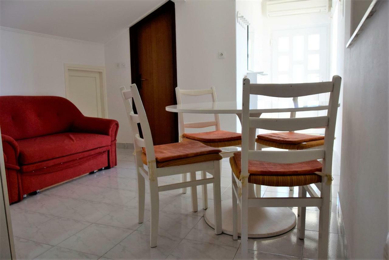 Miramar Apartments Banjol Buitenkant foto