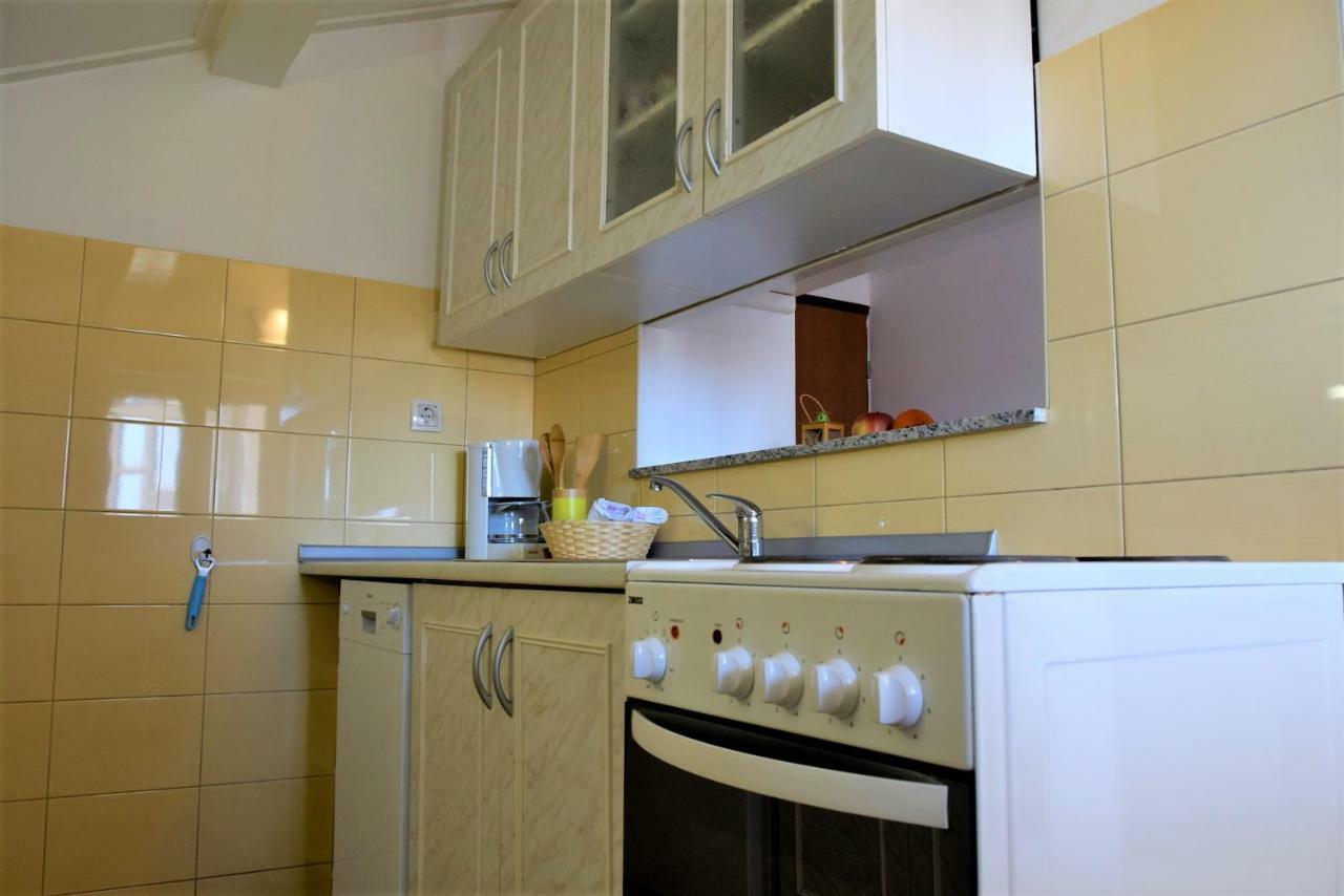 Miramar Apartments Banjol Buitenkant foto